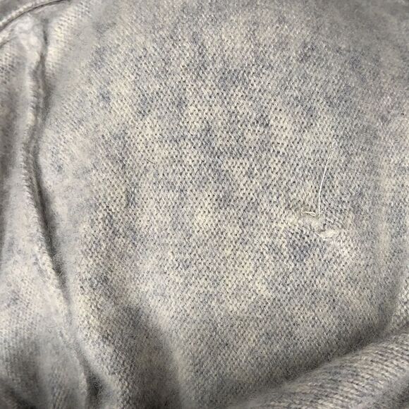 Sz Medium LAMade 100% Cashere Grey Sweater with brown buttons - Picture 10 of 10